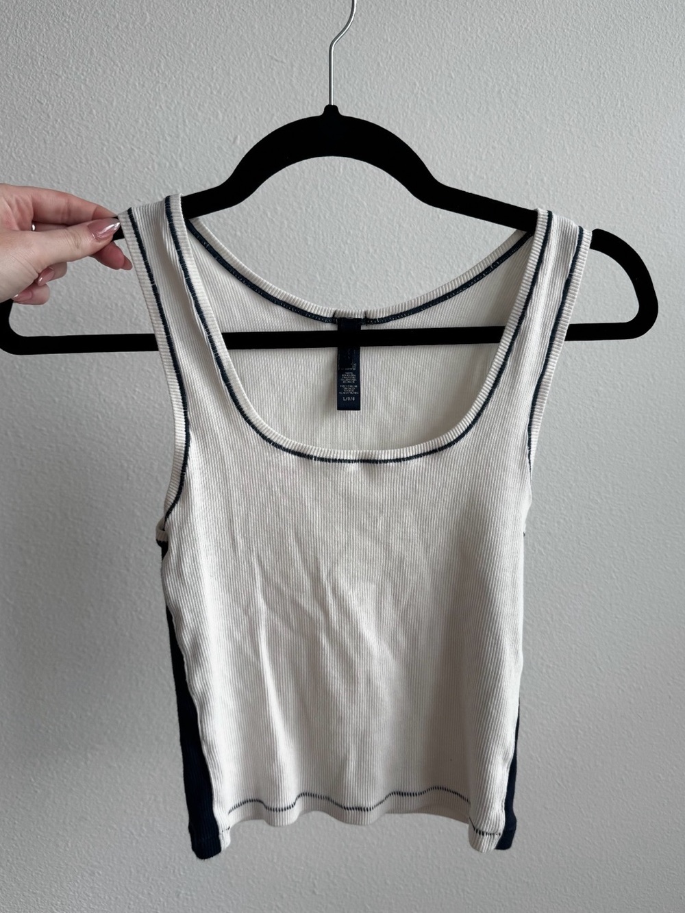 SKIMS White Ribbed Tank with Navy Contrast Trim